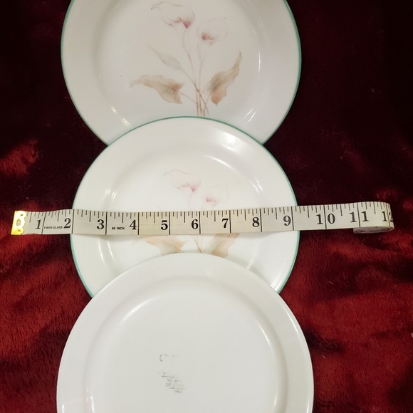 Corelle Corning Three Dreams Calla Lily Bread Plate Set of 4 - Picture 3 of 4